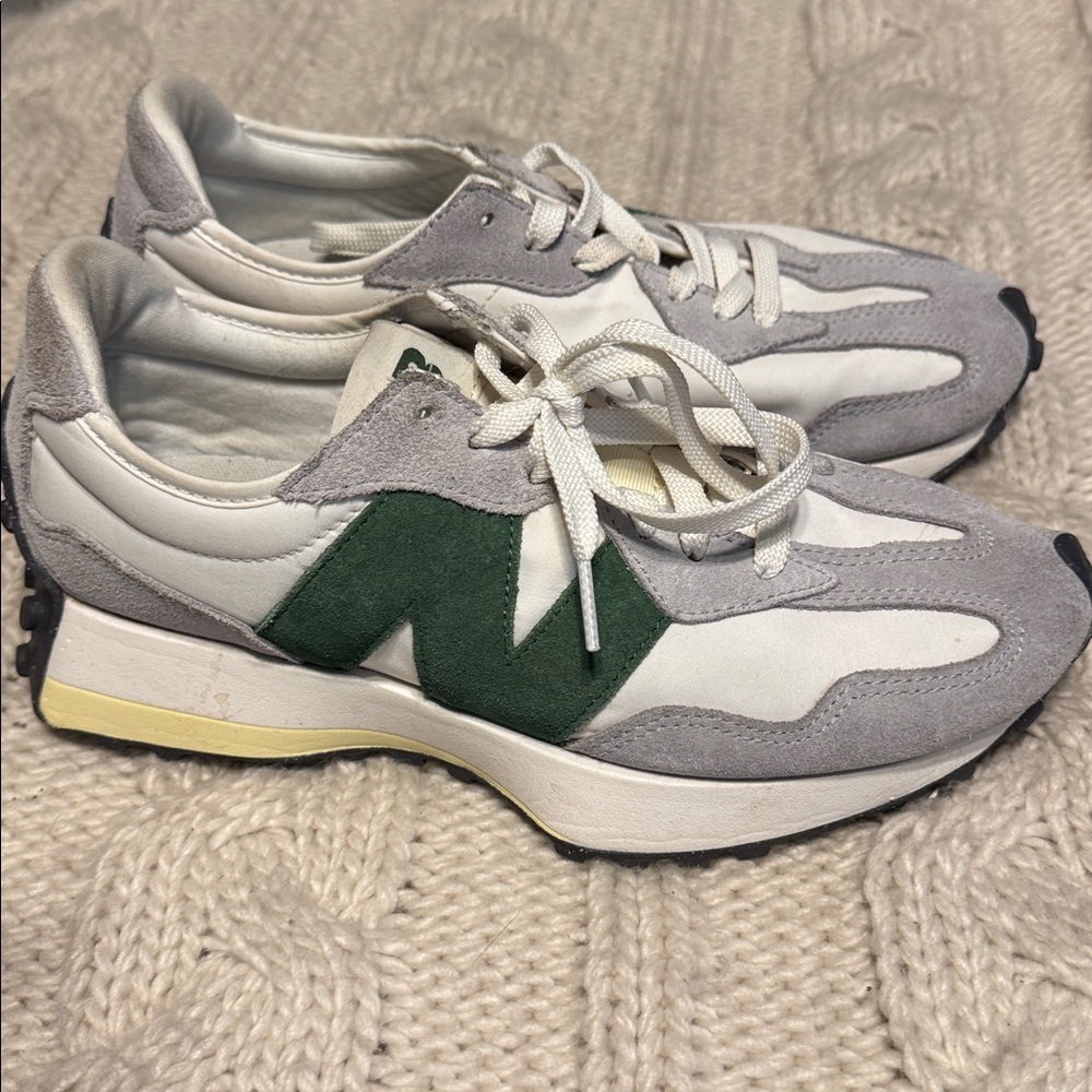 New Balance 327 Stylish Green and Gray Sneakers